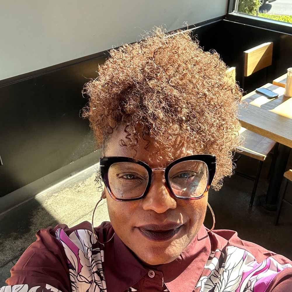 Meet your Posher, Latanya